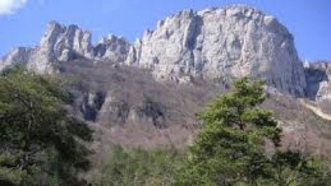 Randonnée Les 3 becs par le Col de La chaudière Forêt de Saoû